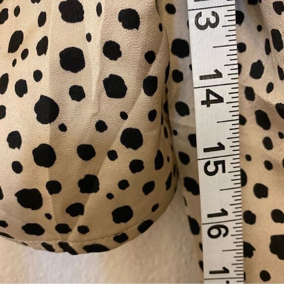 LUSH cream blouse crop long sleeve black dots button front  off the shoulder-S - Picture 5 of 10